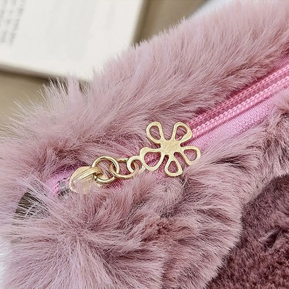 Damen Flauschige Schultertasche mit Kette