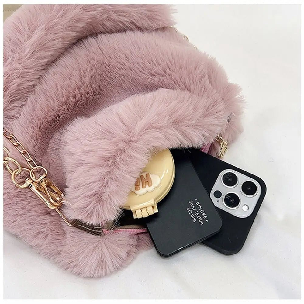 Damen Flauschige Schultertasche mit Kette