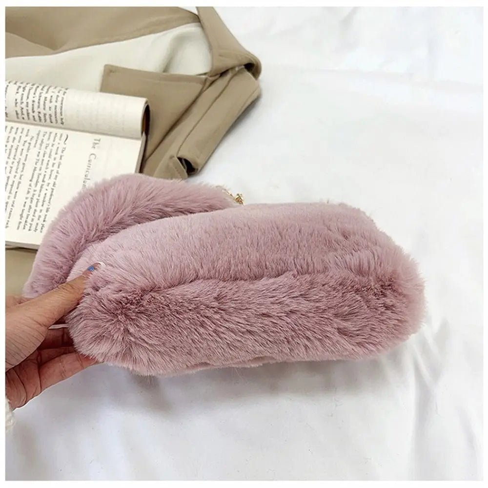Damen Flauschige Schultertasche mit Kette