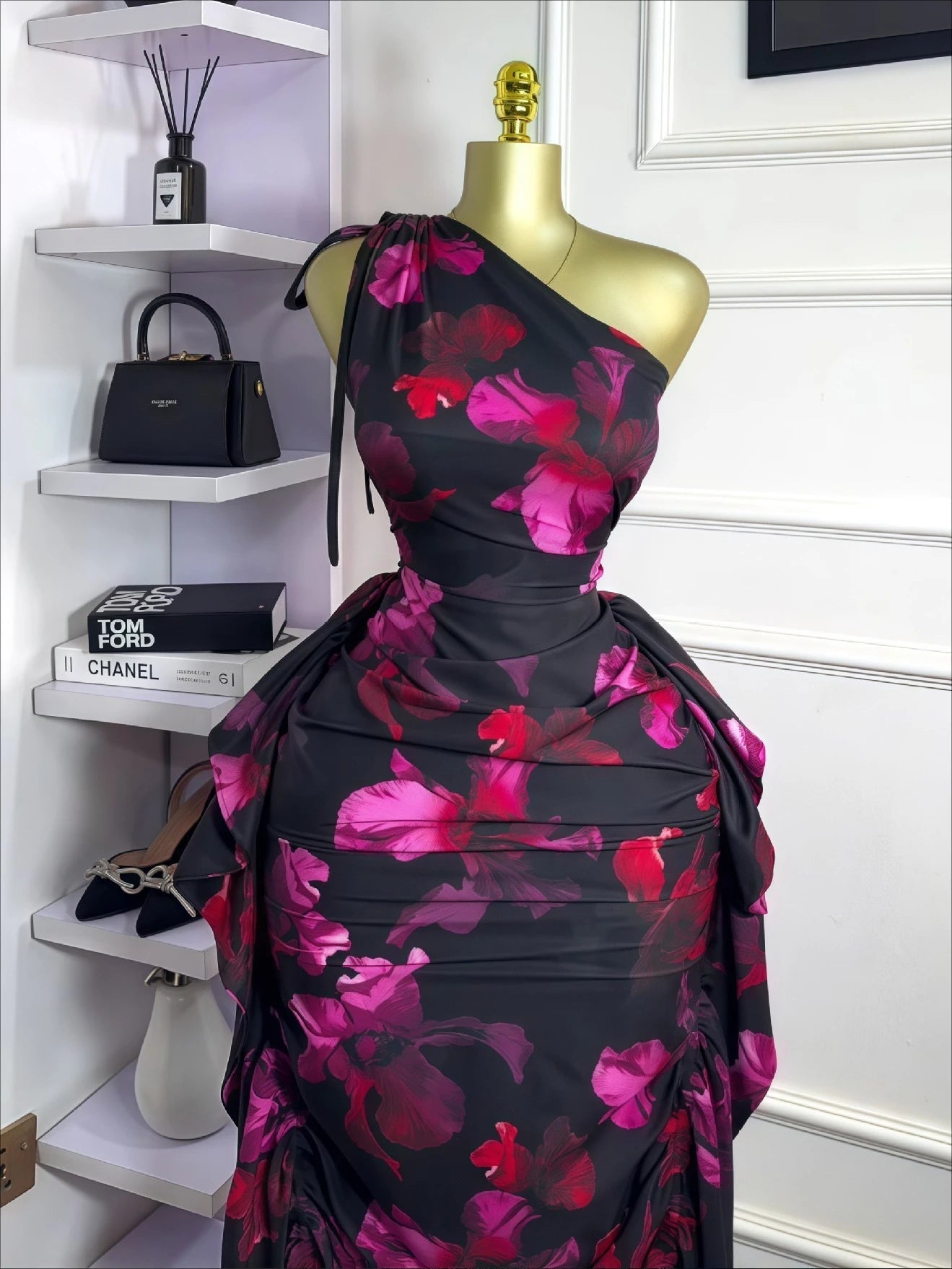 Ein-Schulter Kleid mit Blumenprint – Sexy Bodycon Maxi Sommerkleid 2025