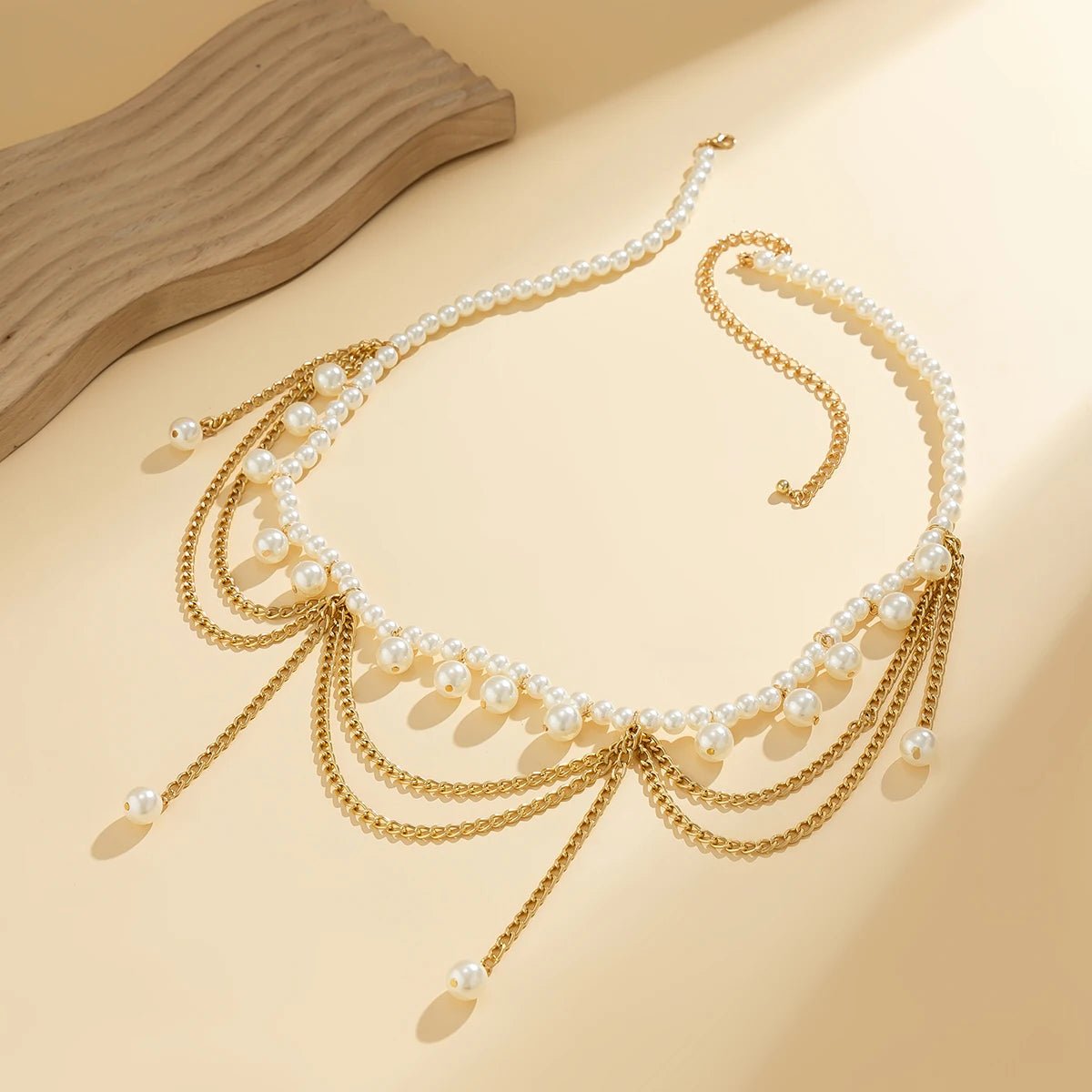 Elegante Taillenkette mit Perlen & Goldketten – Boho Body Chain für Damen